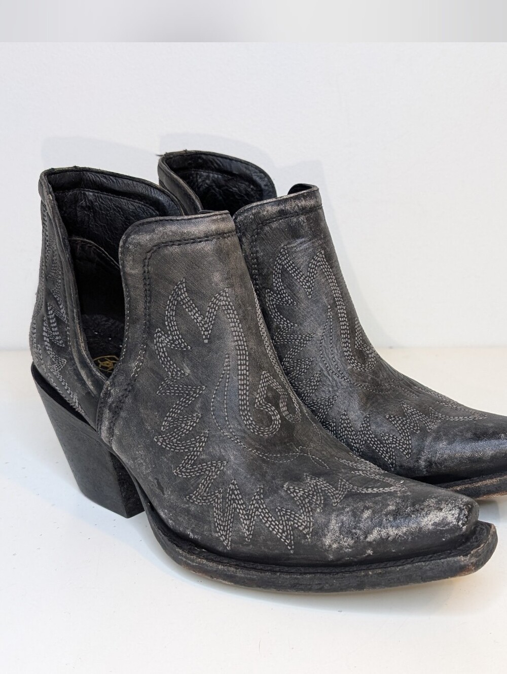 Women's Ariat Dixon Western Boots  Size 7 B